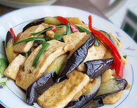 如何炒茄子豆腐 MjgweDIyMA