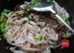 做粿条的方法 MjUwX2MyOjEvM15yYjI6MS84XzE4MA