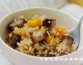 怎么做腊肉焖饭好吃 MjgweDIyMA