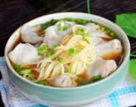 自己怎么做馄饨面 MjgweDIyMA