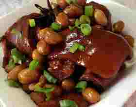 猪脚怎么焖花生 MjgweDIyMA