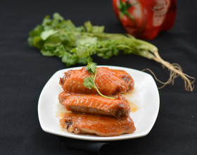 怎么样挑选鸡中翅 MjgweDIyMA