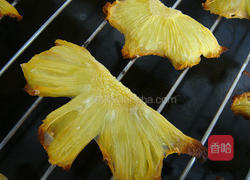 菠萝怎么做才香呢 MjUwX2MyOjEvM15yYjI6MS84XzE4MA