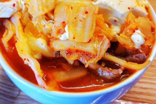 辣白菜牛肉豆腐汤