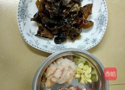 木耳肉片的做法视频 MjUwX2MyOjEvM15yYjI6MS84XzE4MA