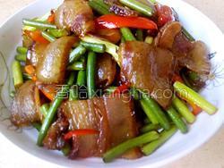 怎样做腊肉炒蒜苔 MjUwX2MxXzA