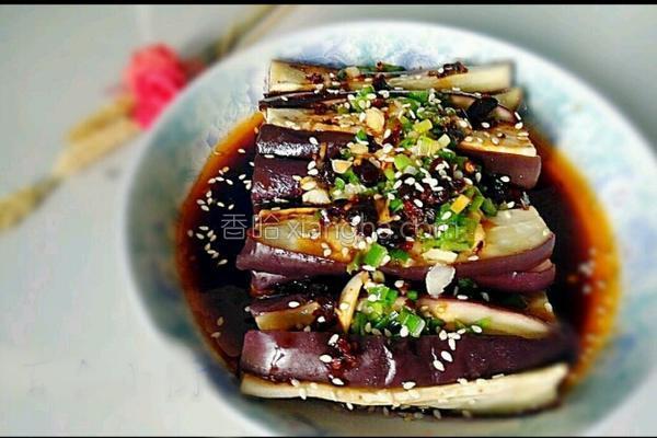 在家怎么做凉拌茄子 NjAwX2MxXzQwMA