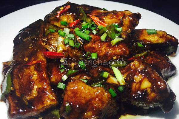 怎么做红烧鱼块好吃 NjAwX2MxXzQwMA