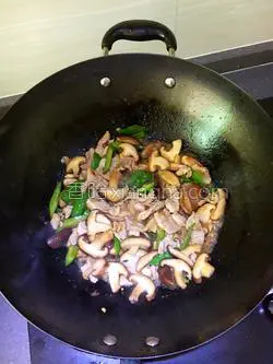 香菇炒肉的做法图解9
