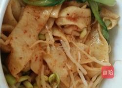 油泼面的正宗做法窍门 MjUwX2MyOjEvM15yYjI6MS84XzE4MA