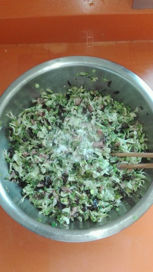 猪肉槐花馅饺子的做法大全【图】_猪肉槐花馅