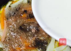 酸辣汤的做法视频家常 MjUwX2MyOjEvM15yYjI6MS84XzE4MA