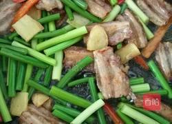 回锅肉的正确做法蒜苗 MjUwX2MyOjEvM15yYjI6MS84XzE4MA