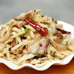 笋丝和什么一起炒 MjUweDI1MA