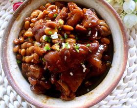 黄豆焖猪脚做法 MjgweDIyMA