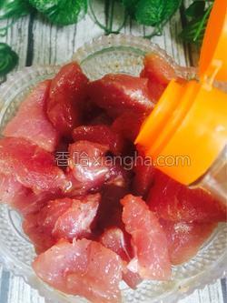 羊肉烤肉家庭做法 MjUwX2MxXzA