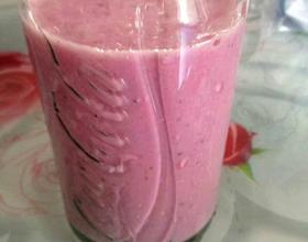 怎么做水果奶昔最简单 MjgweDIyMA