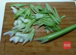 素炒芹菜怎么做 MjUwX2MyOjEvM15yYjI6MS84XzE4MA
