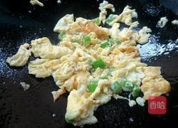 蘑菇炒鸡蛋的做法窍门是什么 MjUwX2MyOjEvM15yYjI6MS84XzE4MA