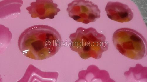 QQ糖七彩果冻的做法大全【图】_QQ糖七彩果