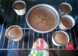 蛋糕胚怎么快速脱模 MjUwX2MyOjEvM15yYjI6MS84XzE4MA