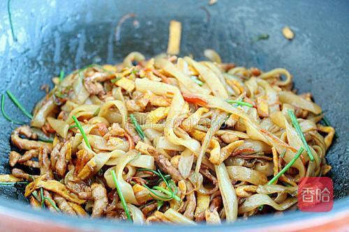 黑椒肉丝炒河粉