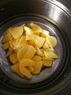 土豆泥饼的家常做法 MjUwX2MxXzA
