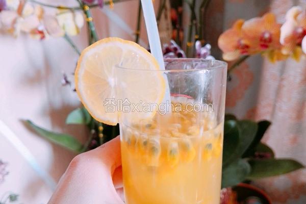 自己怎么做柠檬百香果茶 NjAwX2MyXzQwMA